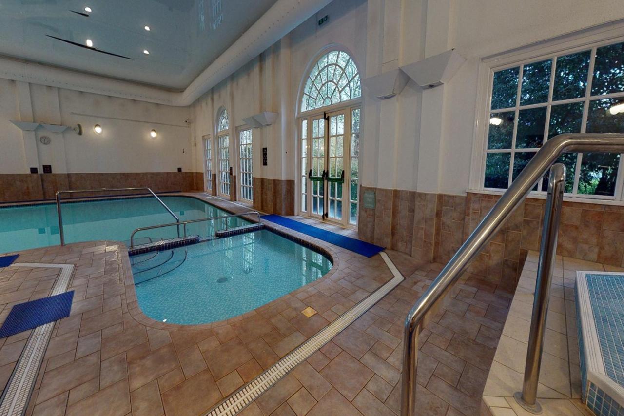 Village Hotel Chester St David'S Ewloe Dış mekan fotoğraf