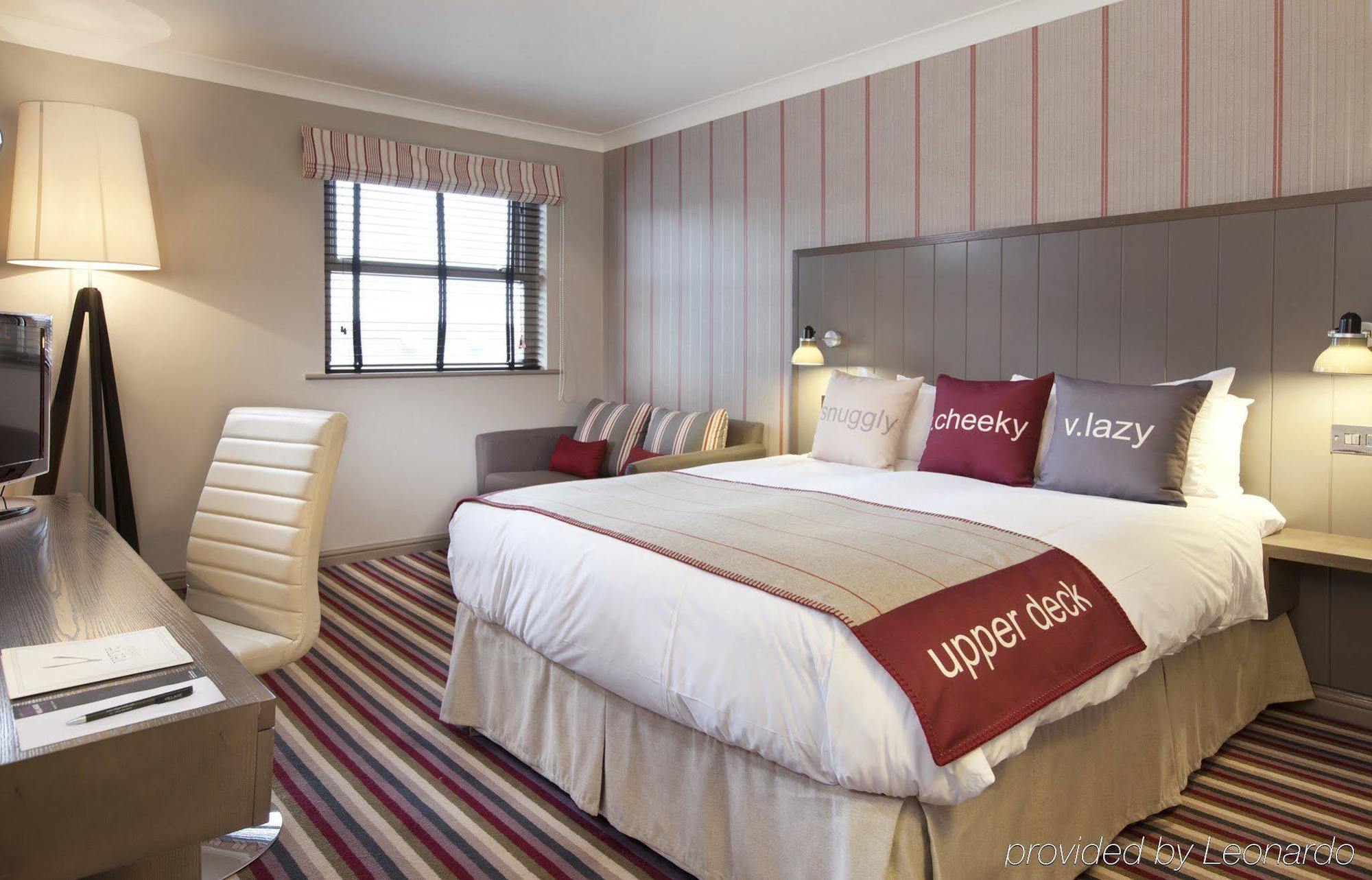 Village Hotel Chester St David'S Ewloe Dış mekan fotoğraf