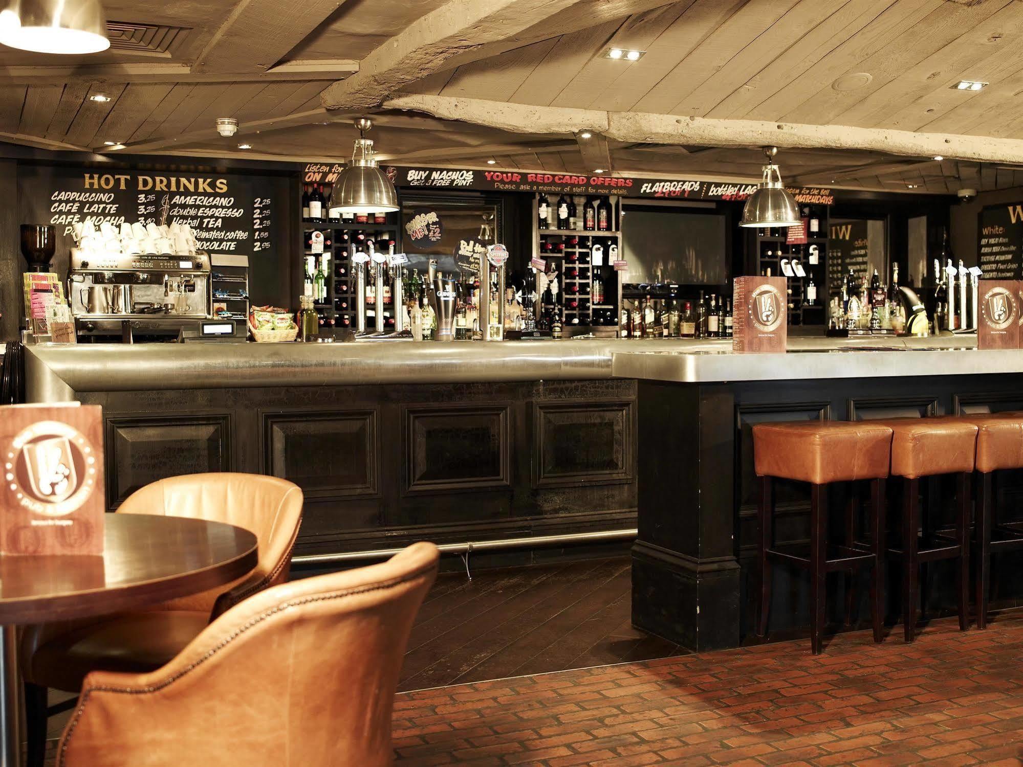 Village Hotel Chester St David'S Ewloe Dış mekan fotoğraf